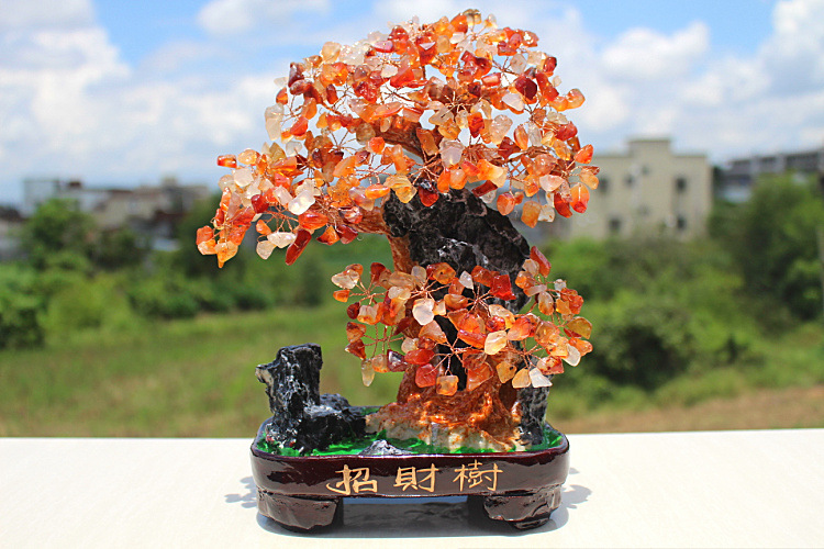供应天然粉水晶发财树 小迎客松水晶树 招财树 新年办公创意摆件