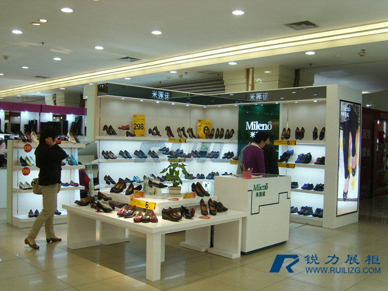 简单女鞋展示陈列柜设计 男鞋展柜形象策划