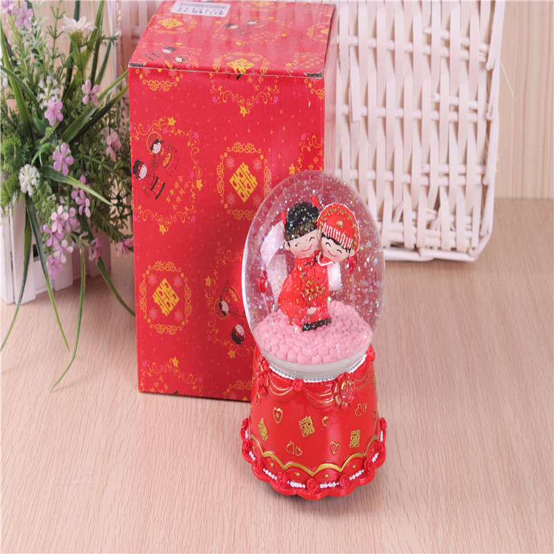 【厂家直销婚礼水晶球音乐盒 抱新娘 学生生日
