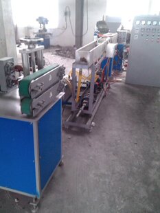 塑料挤出机-小型塑料挤出机、塑料管生产线-塑