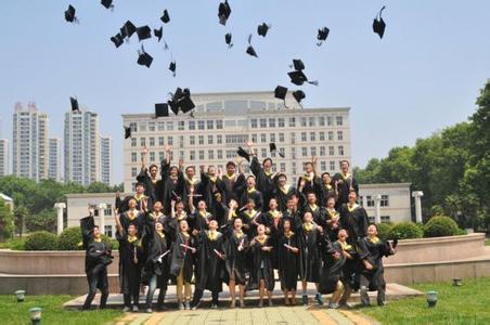 江汉大学毕业照拍摄-汉阳学士服\/硕士服\/民国装