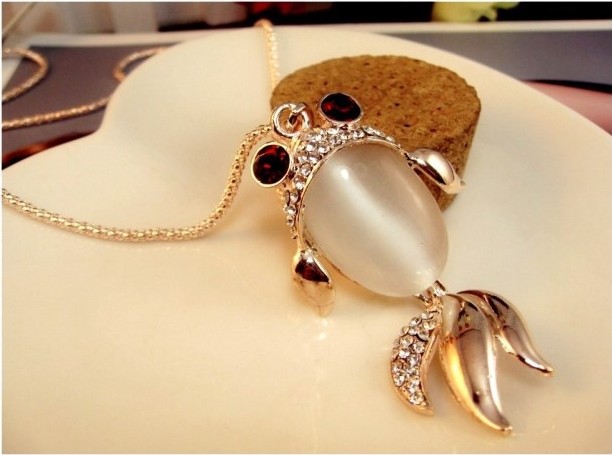 【<em>韩版毛衣</em>链<em>批发</em> 宝石毛衣链 猫眼石金鱼毛衣