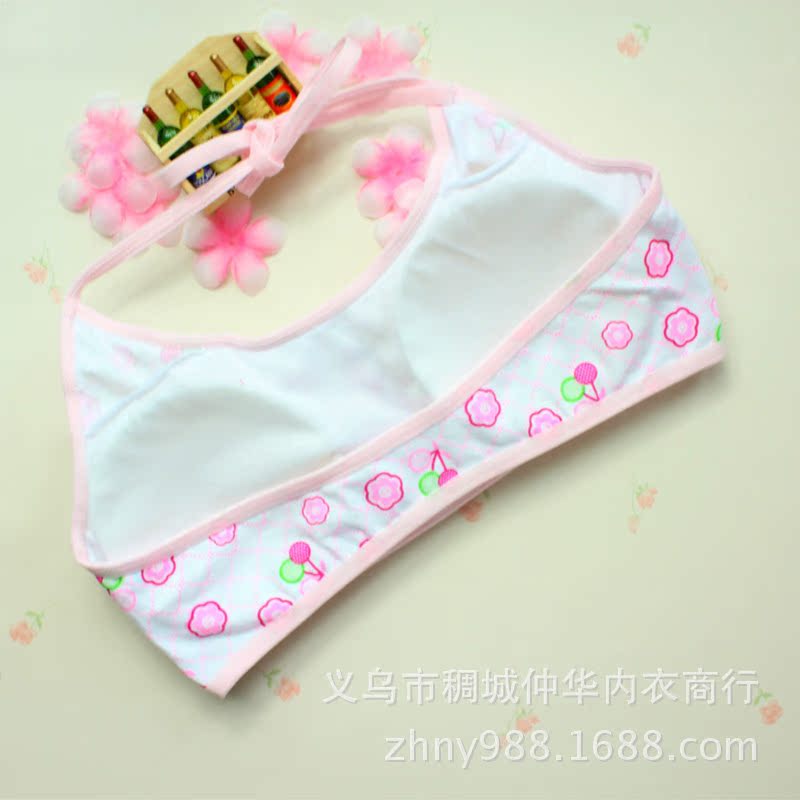 <em>文胸</em>-发育期<em>系带挂脖</em>式学生内衣 <em>纯棉</em>樱桃图案