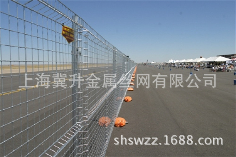 热浸锌欧美四边折角护栏网