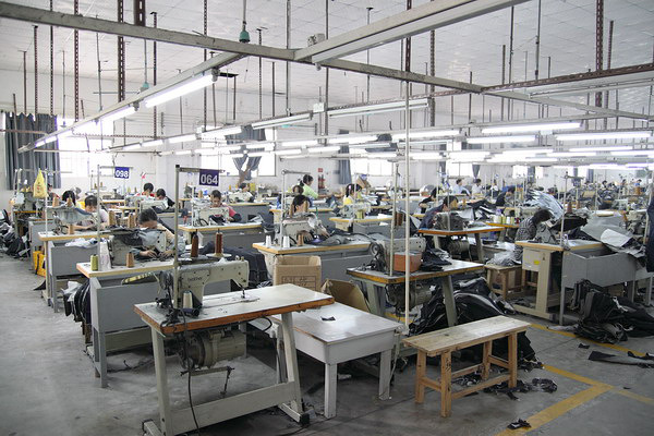 淘工厂 专业韩版欧美连衣裙代加工生产线承接