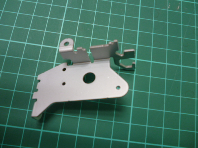 浙江德泉五金得到一种五金成品冲压装配专利升高了冲压操作的平安性