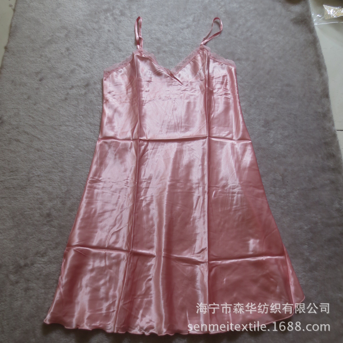 性感<em>凉快</em>家居服装,带花边仿真丝色丁<em>材质</em>库存