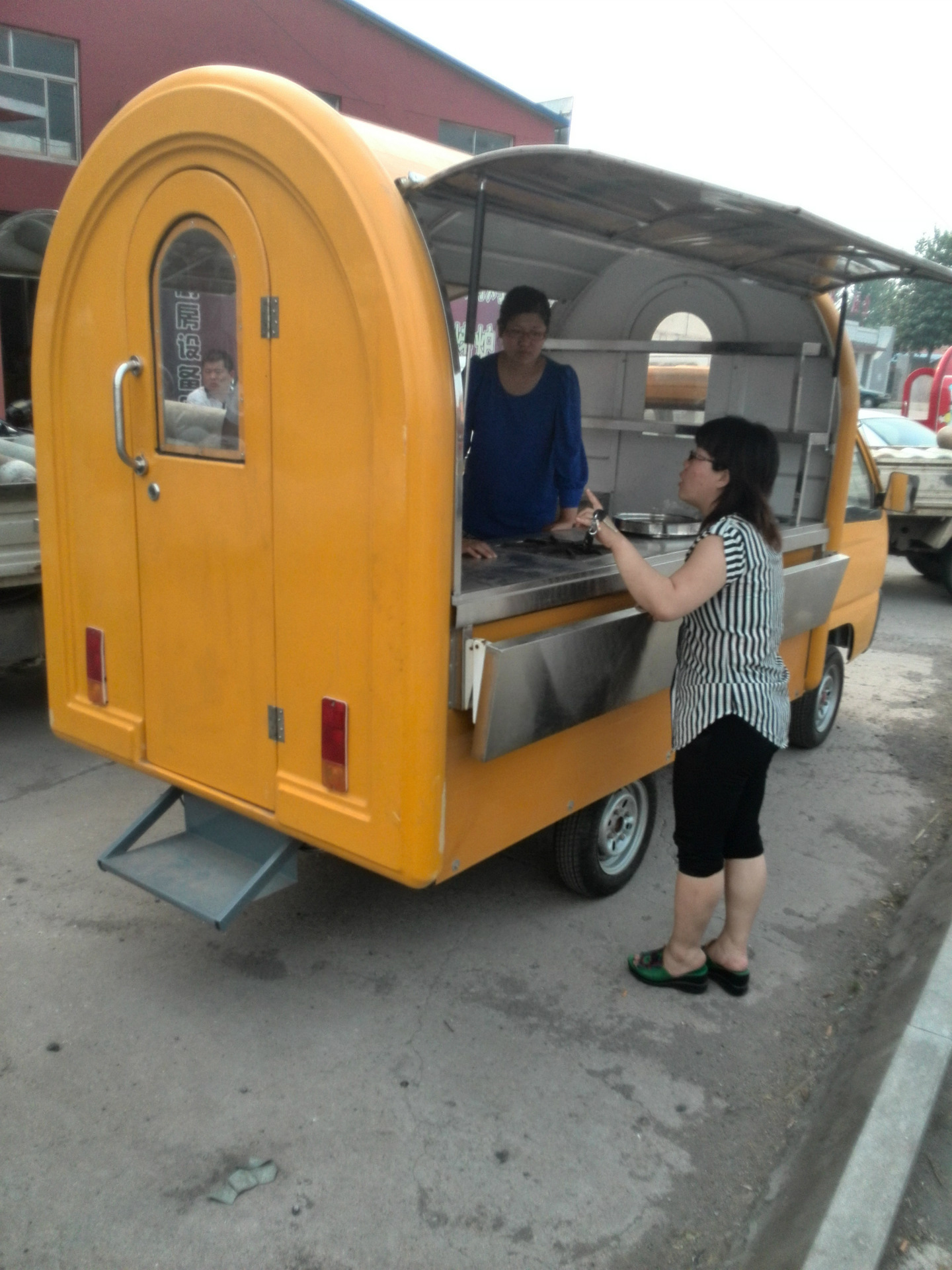 微型电动餐饮车流动早餐小摊车买卖首选