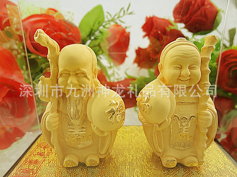 "寿公寿婆"统称寿星,因富有天长地久,白头偕老,健康长寿的爱情及人生