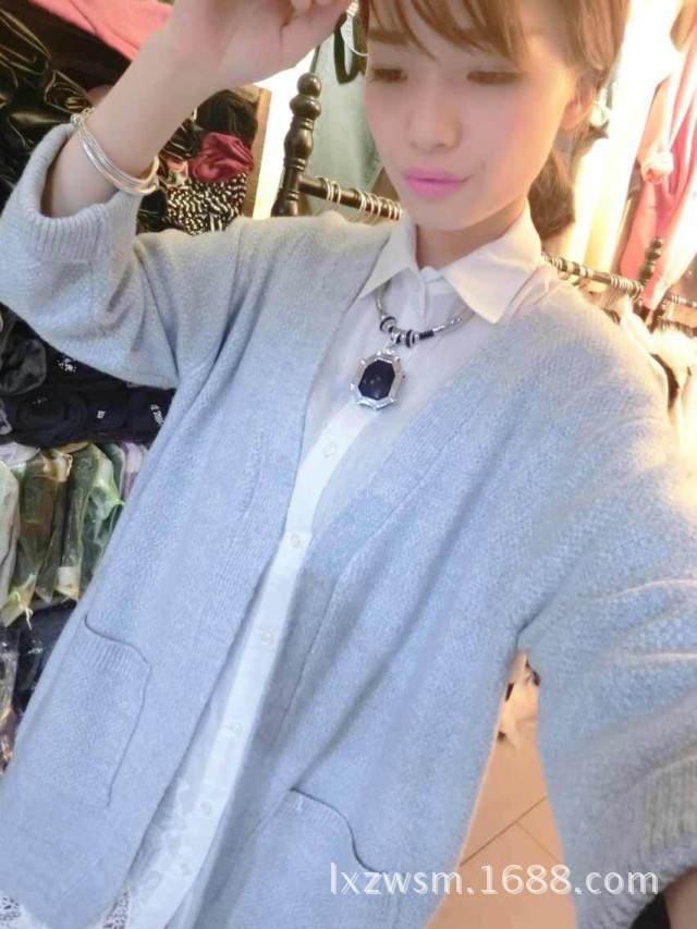 新款女装<em>秋装</em> <em>长版</em>毛线<em>开衫</em>,两色 图片_高清大