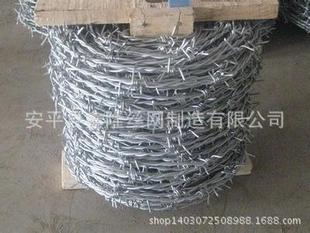开云彩票非遗永流传！一根根金属丝在他手中成了工艺品(图1)