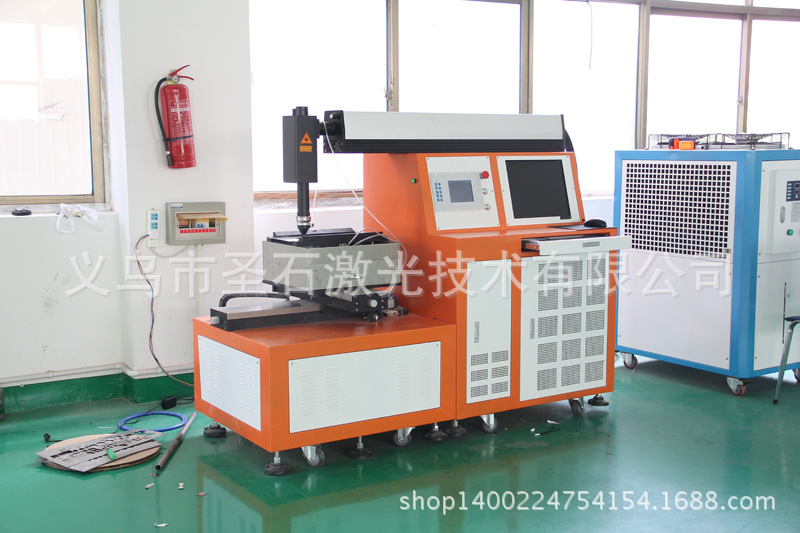 激光切割机