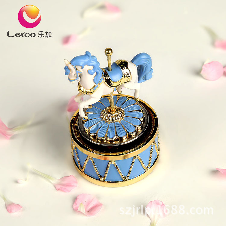 60343-乐加粉蓝金色旋转木马音乐盒-俯视