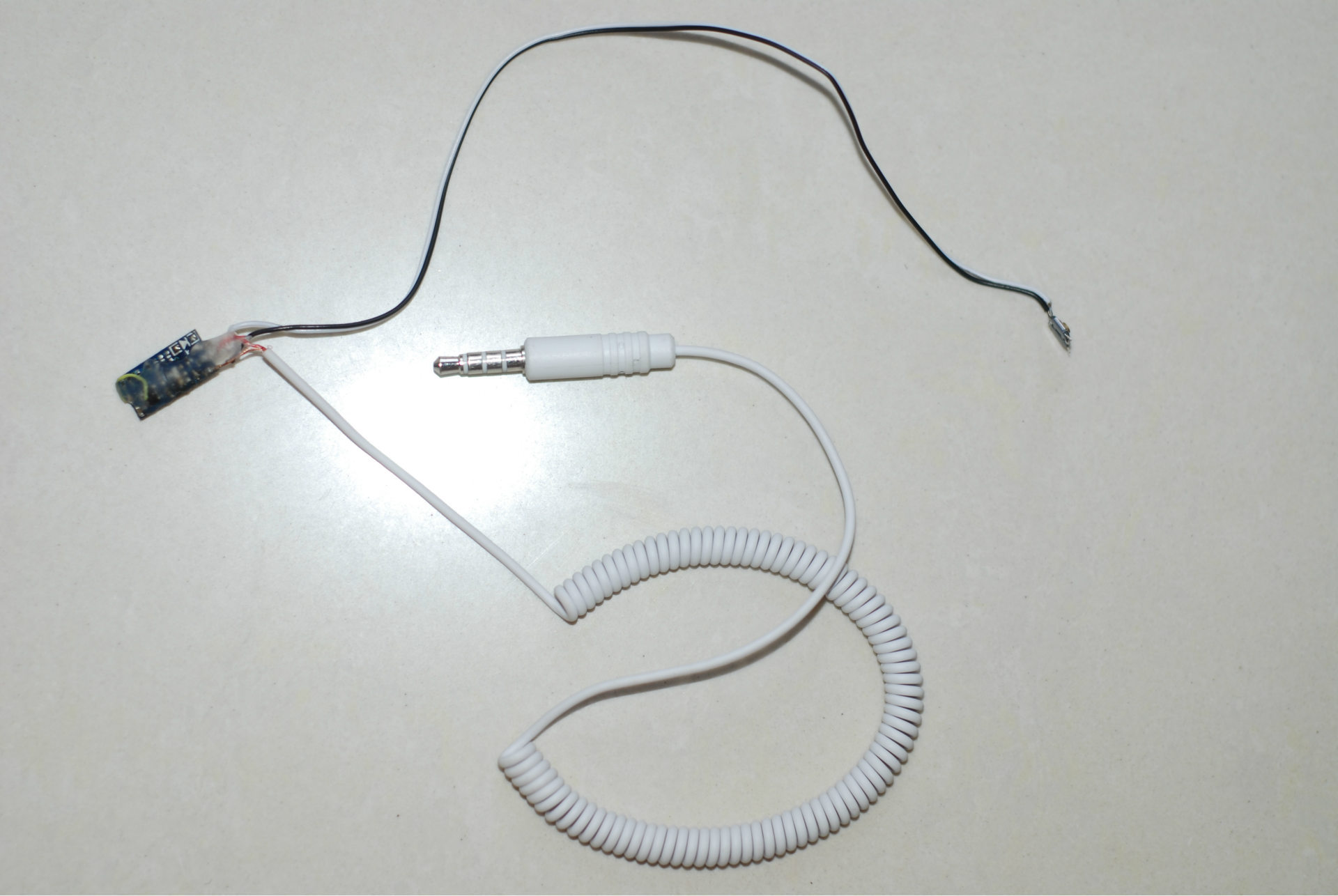 新款音频线控有线自拍杆自拍神器手机自拍杆pcba