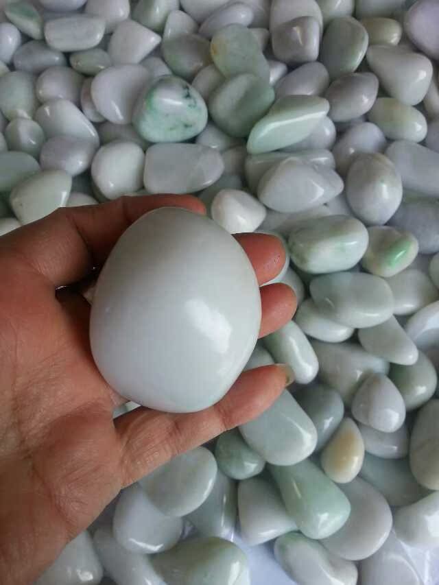 缅甸天然随形手感特别好质色好手把件翡翠