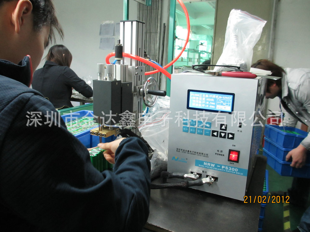PS300動力電池點焊機 (2)