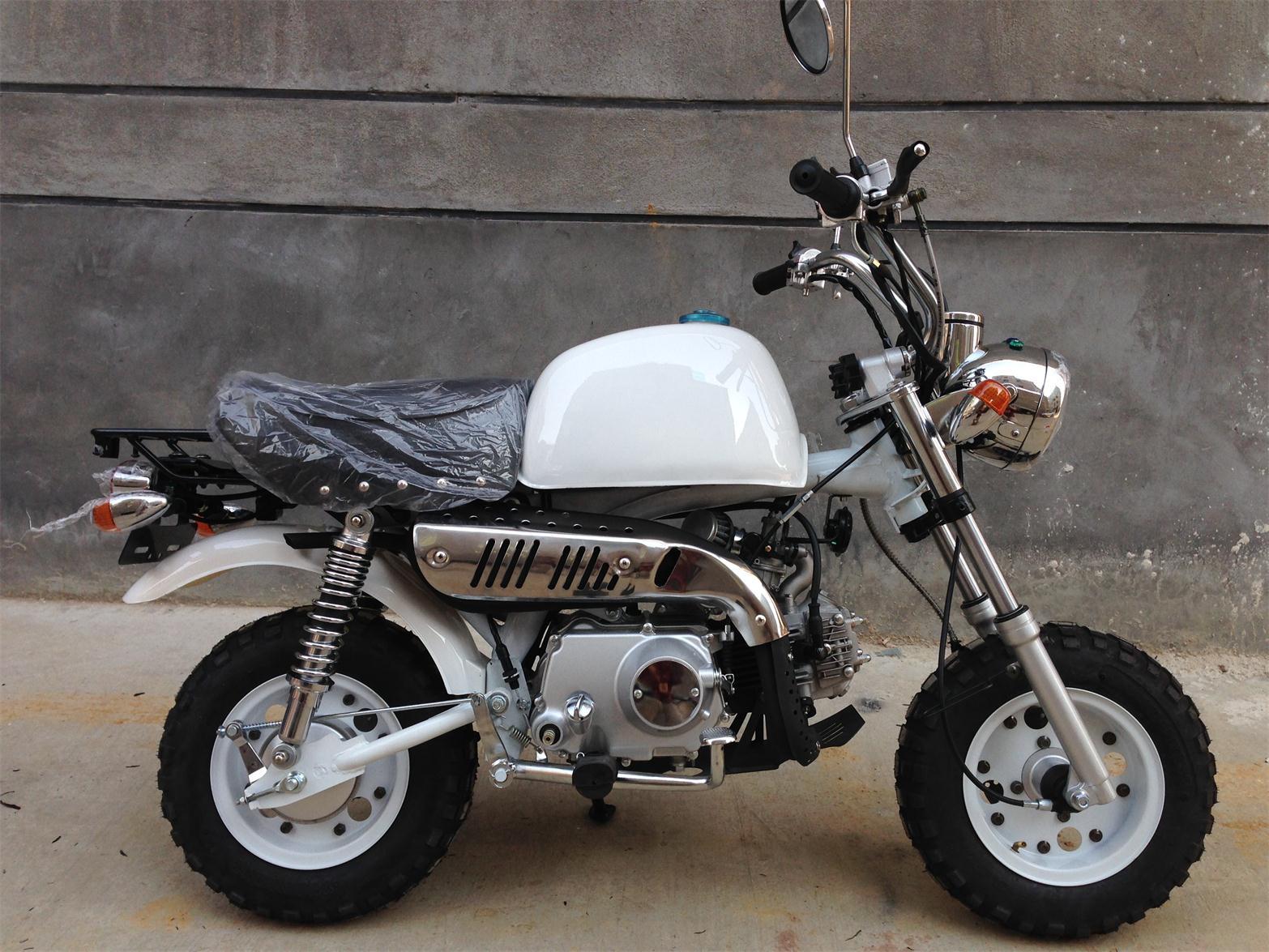 125cc猩猩款摩托车 前碟刹 加大油箱 小猴子摩