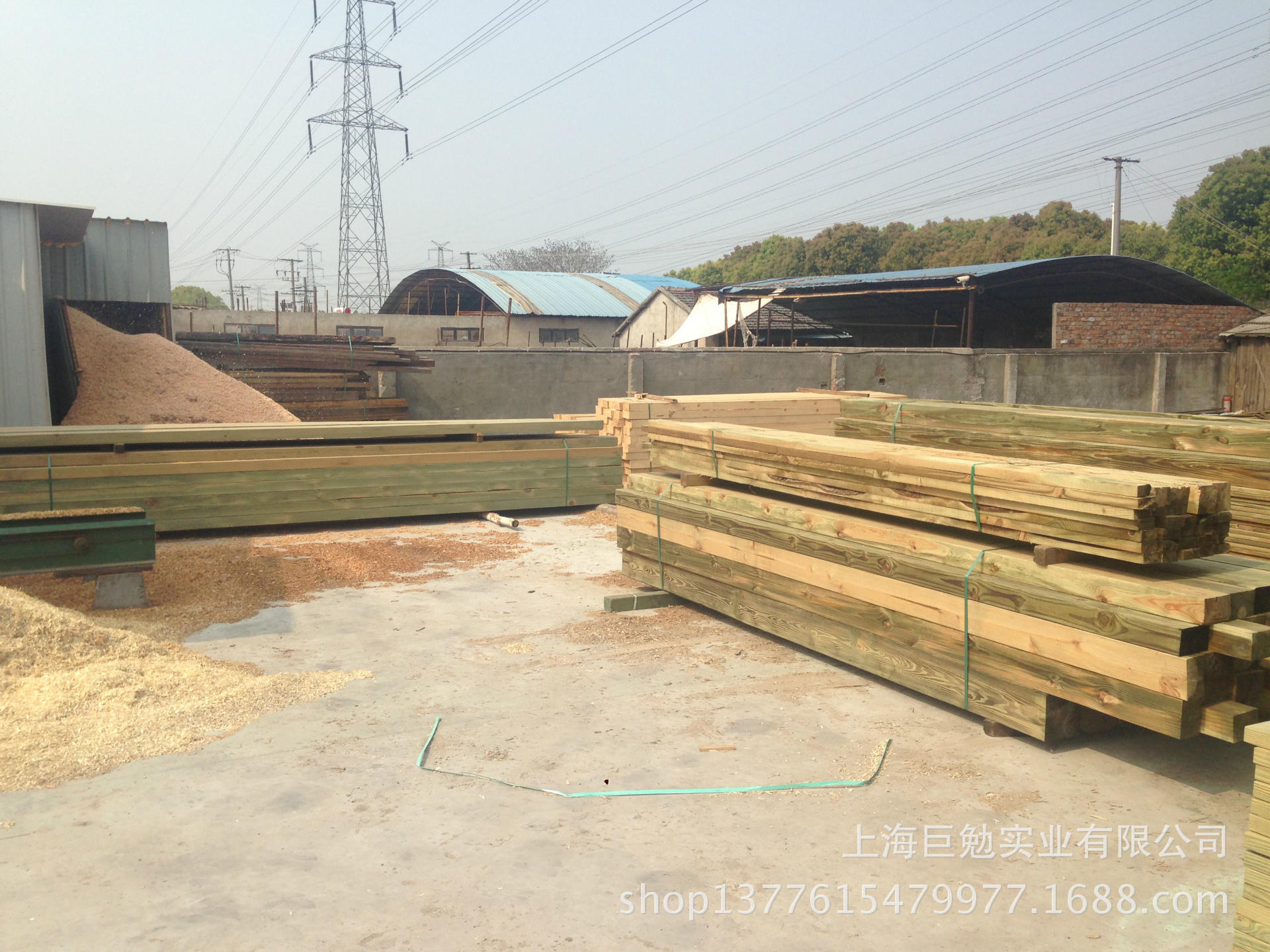 木板材-生产销售 原木板材樟子松 圆碳化木刨光