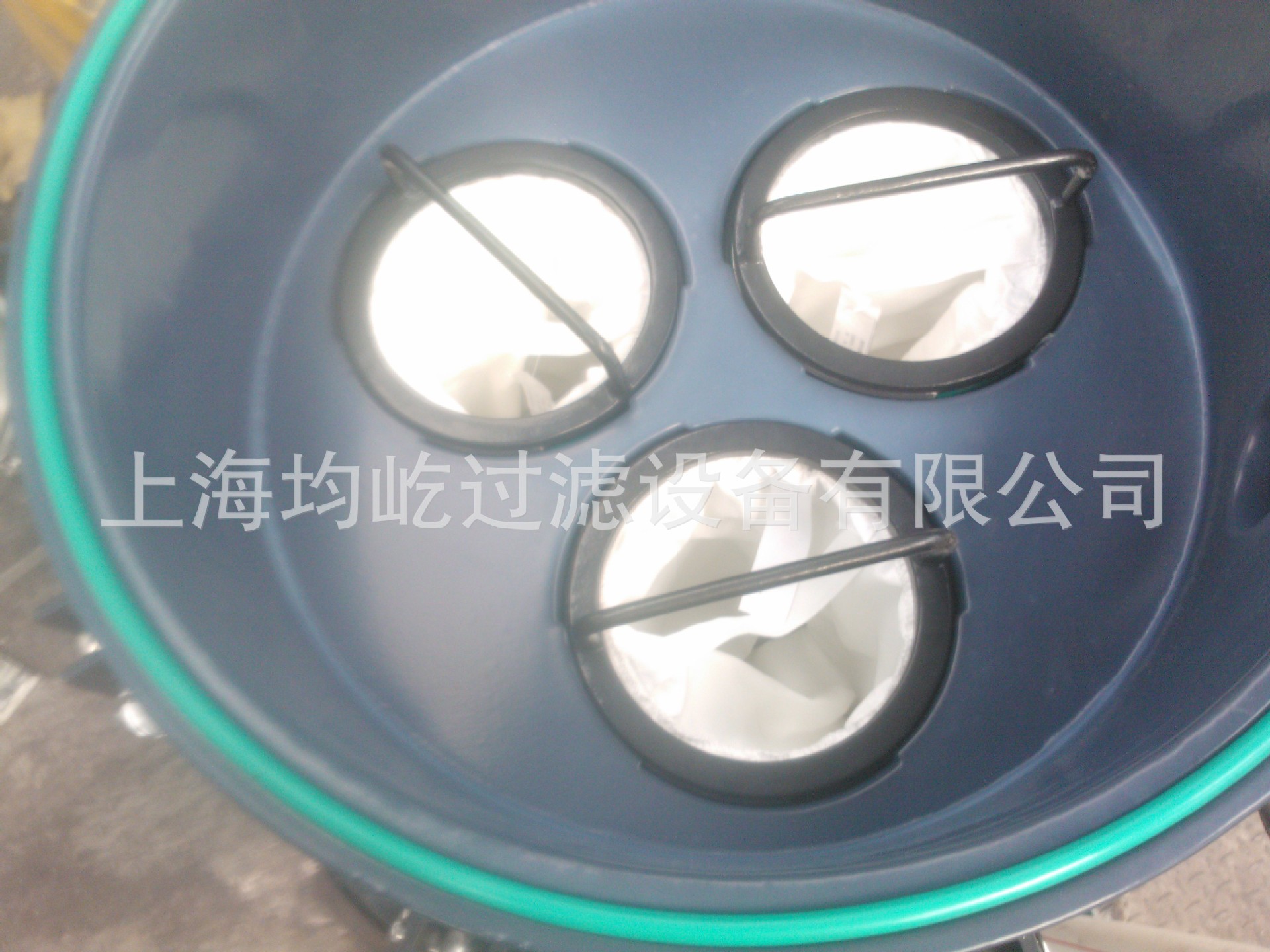 喷涂四氟三袋式过滤器1