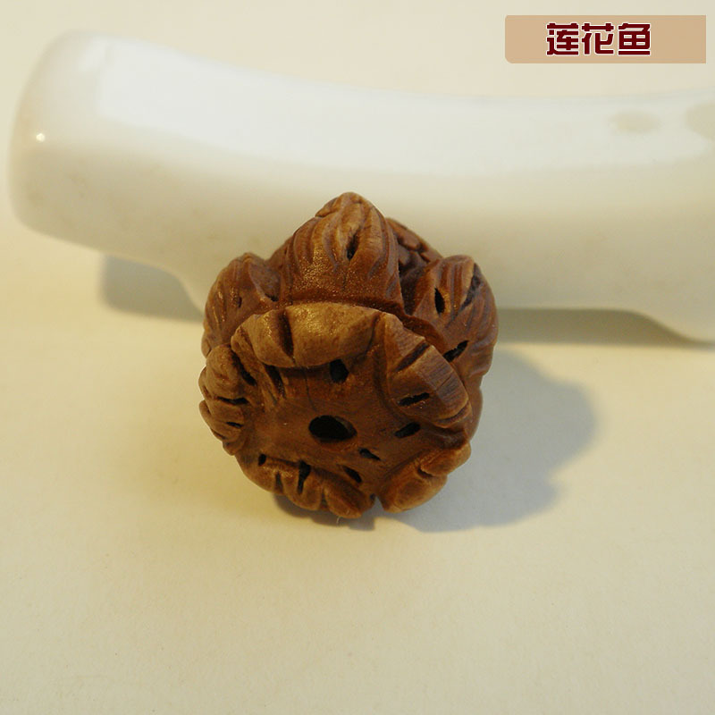 桃核雕刻骷髅头工艺品桃胡批发辟邪招财保平安红绳子手链配件配饰