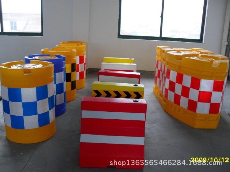 防撞桶。隔离墩,船型防撞墩