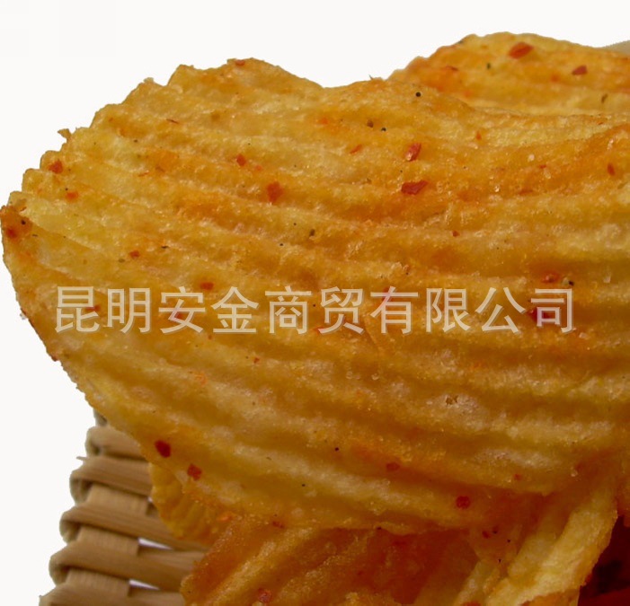 子弟土豆片18克/袋 云南特產(chǎn)膨化薯片休閑零食品 膨化 批發(fā) 代發(fā)