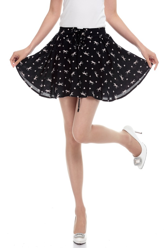 日单女式<em>春夏</em>新款休闲短款裙裤 <em>人造棉</em>印花短