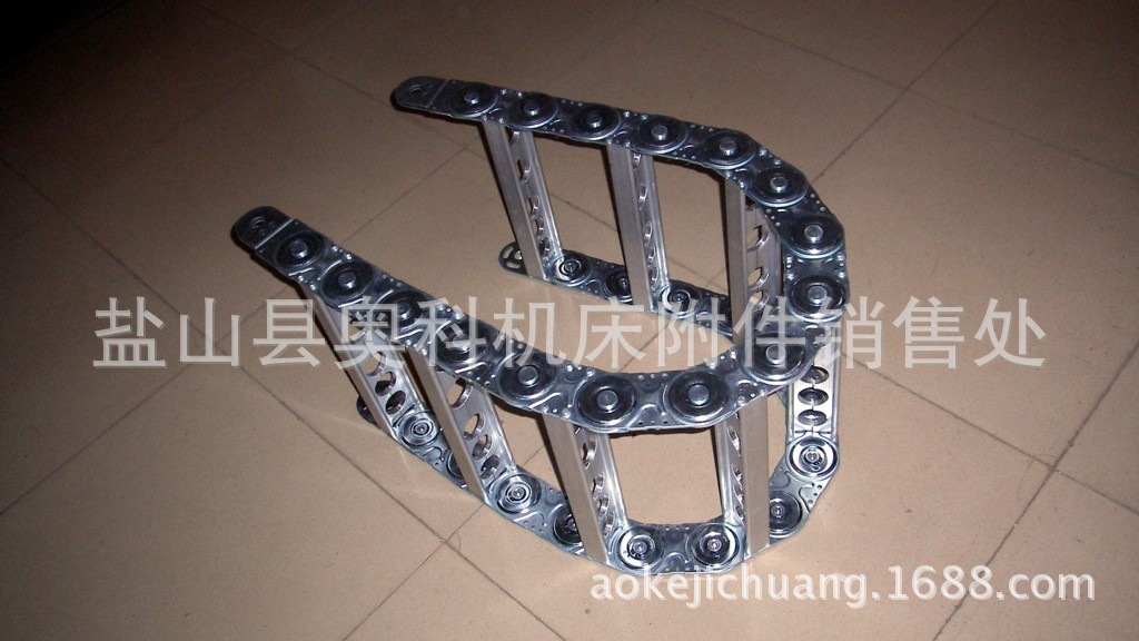 专业加工设计钢铝拖链,厂家直销,欢迎来电洽谈18733082119。