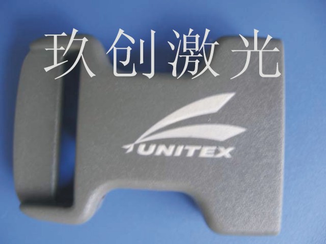塑胶扣雕刻