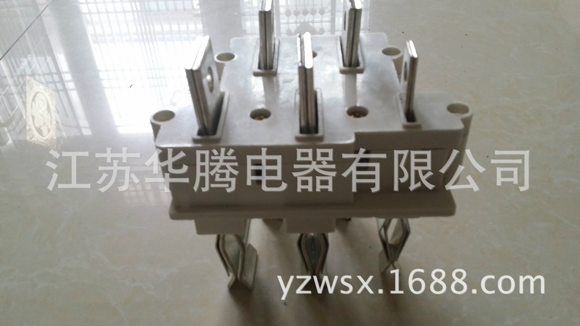 母线槽插接件三相五线制