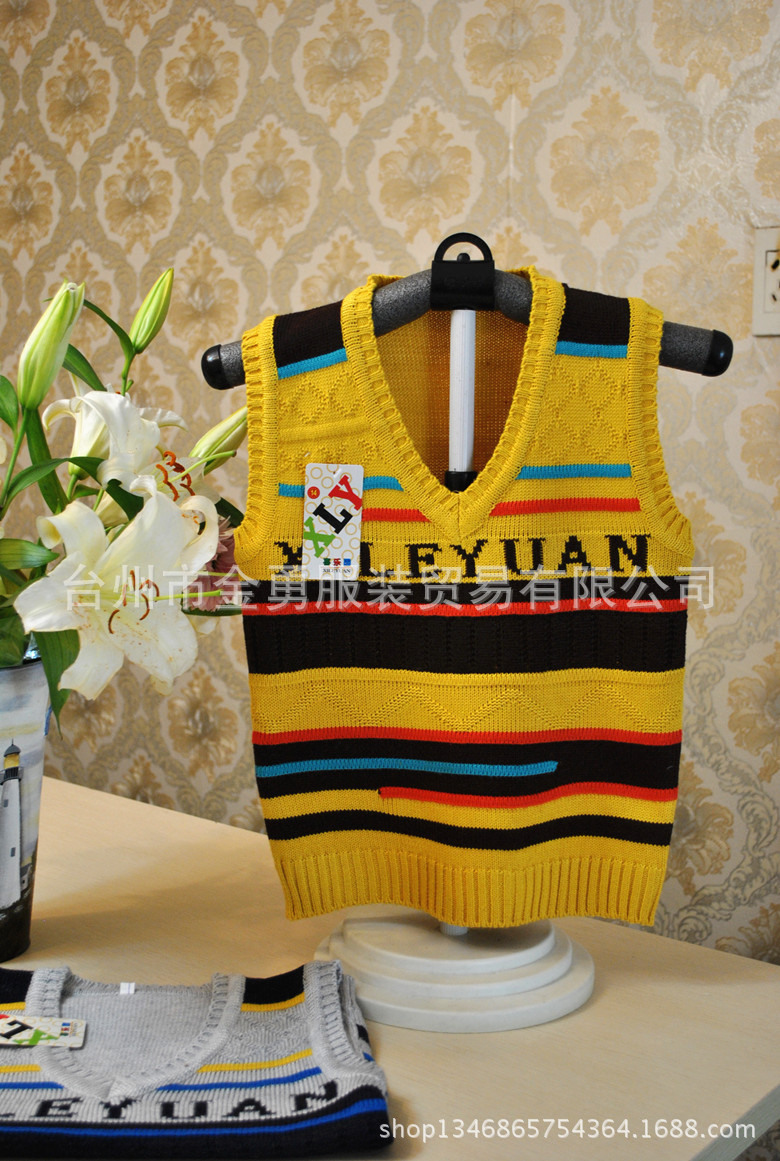 <em>10元</em>童装 厂价<em>批发</em>2014春季新款小M男童针织