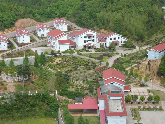 夏季旅游避暑圣地休闲娱乐两不误 福建邵武天源渡假山庄