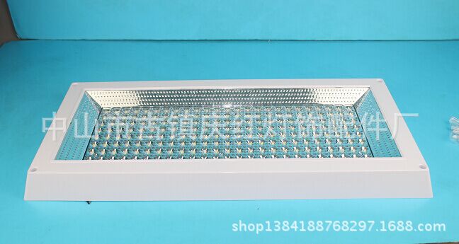 LED厨卫灯 玻璃面 厂家直销  LED厨卫灯  300*300   300*600