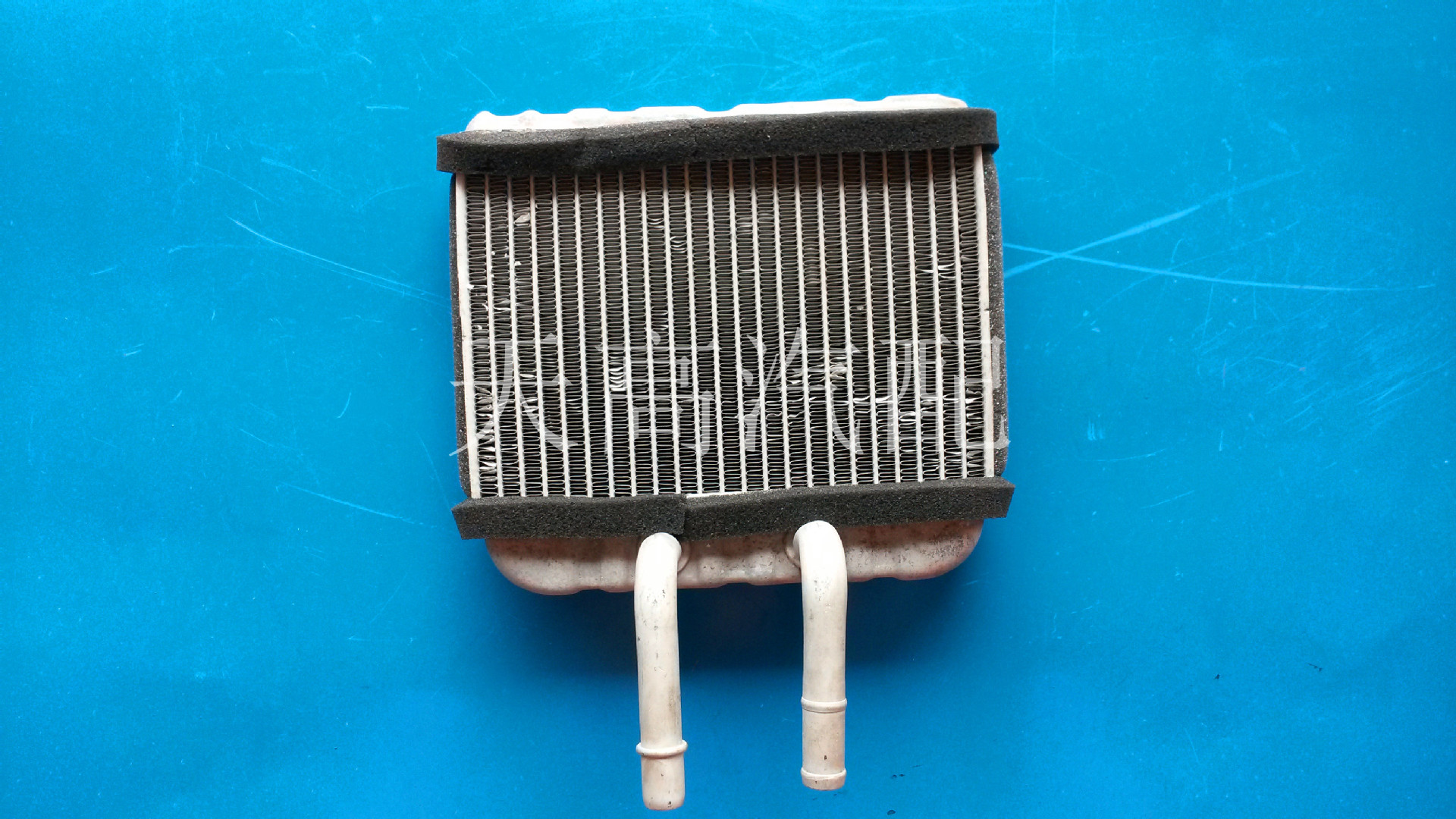 暖风水箱漏水怎么办_暖风水箱和散热水箱_暖风水箱坏了的表现