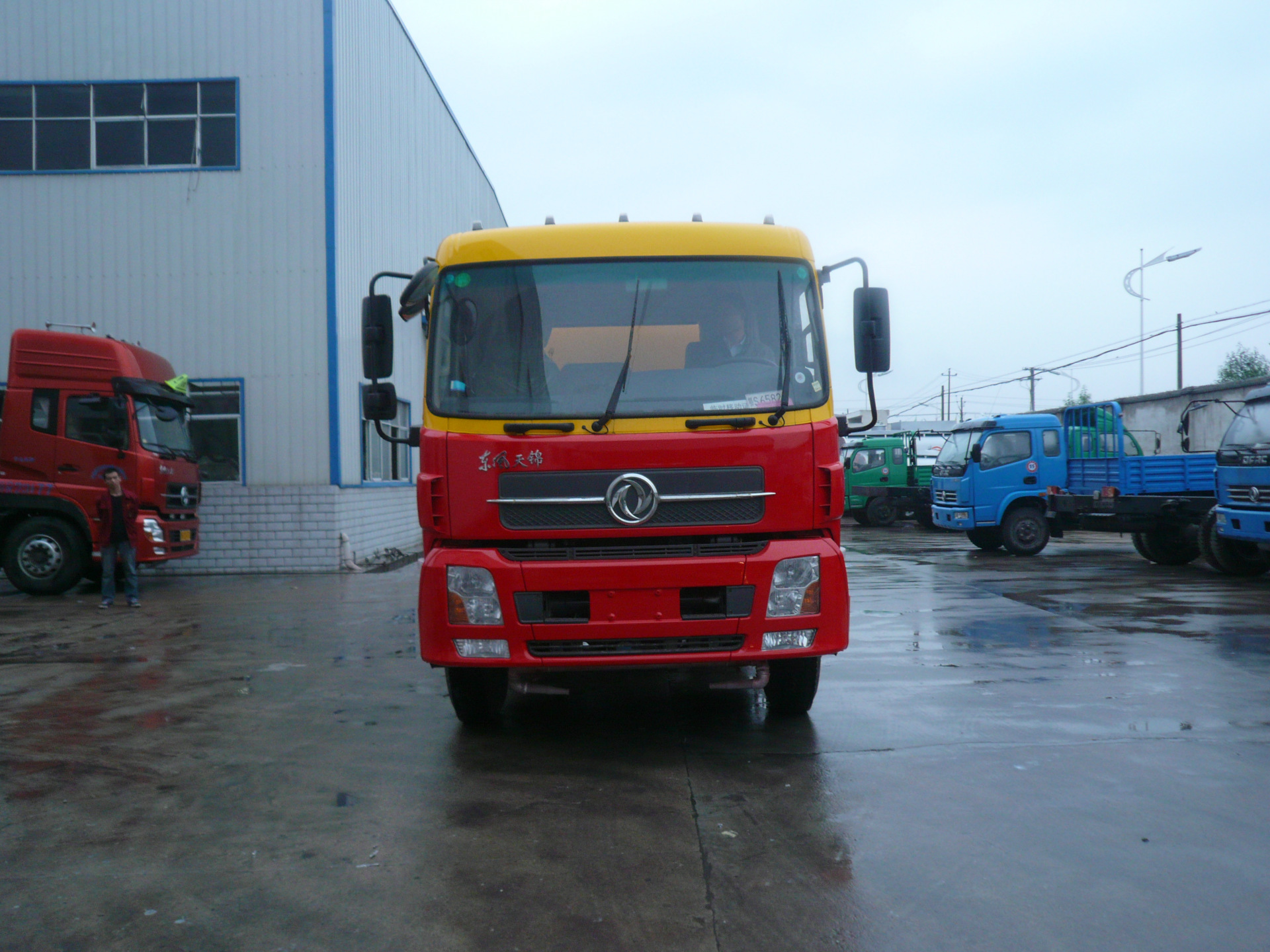 扫路车-Nilfisk-RS502 力奇户外全能轻型扫路车