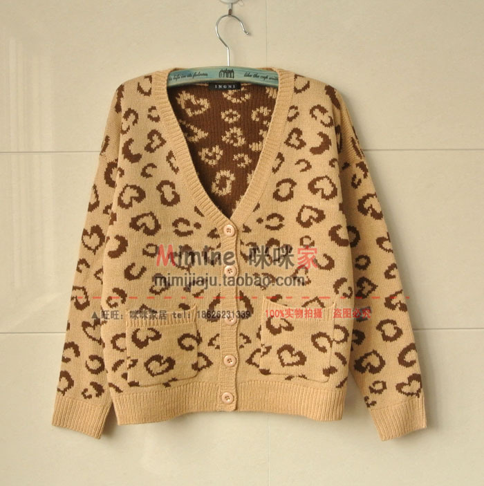 日单日系森女系豹纹爱心双层<em>织法V领</em>针织衫开