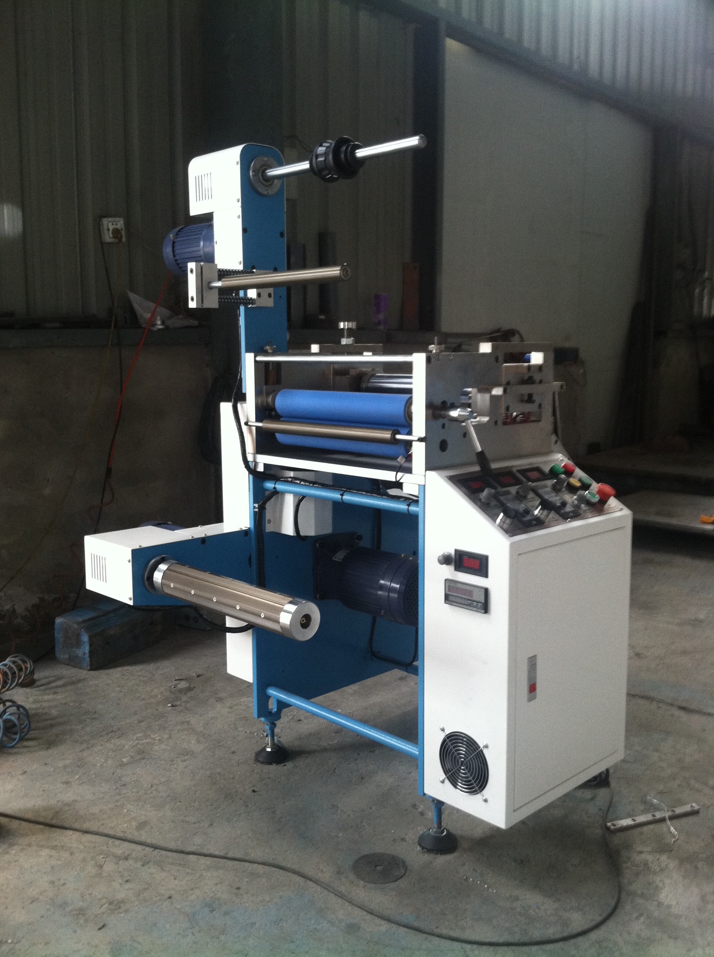 TM-280QP半断分条机2