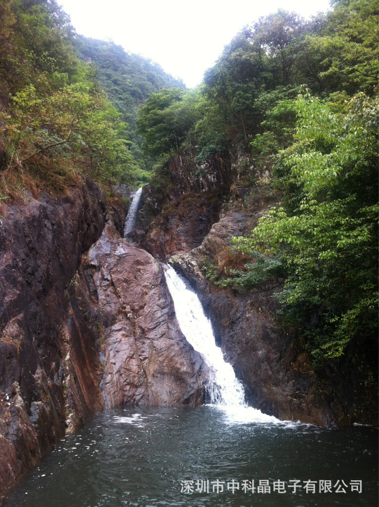 暴雨清洗后的东莞谢岗银屏山