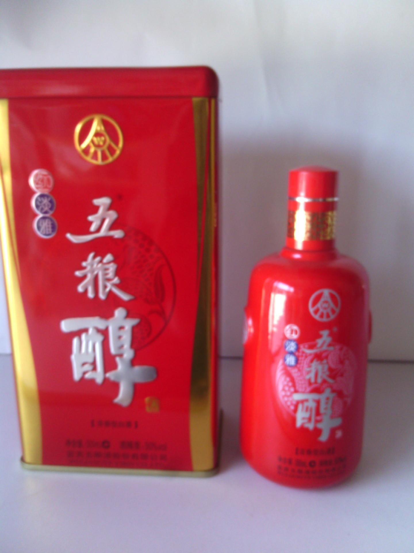长期大量低价批发白酒五粮醇红淡雅(红瓶)