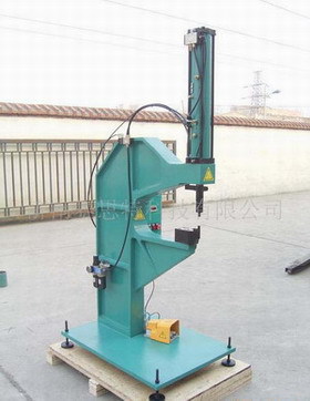 1414119124_2120417359