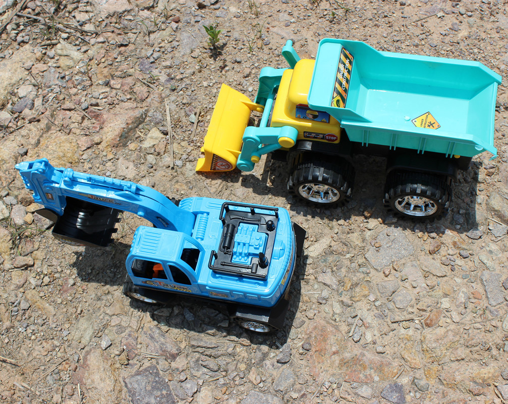 【多功能工程车翻斗车模型玩具 地摊套圈圈玩