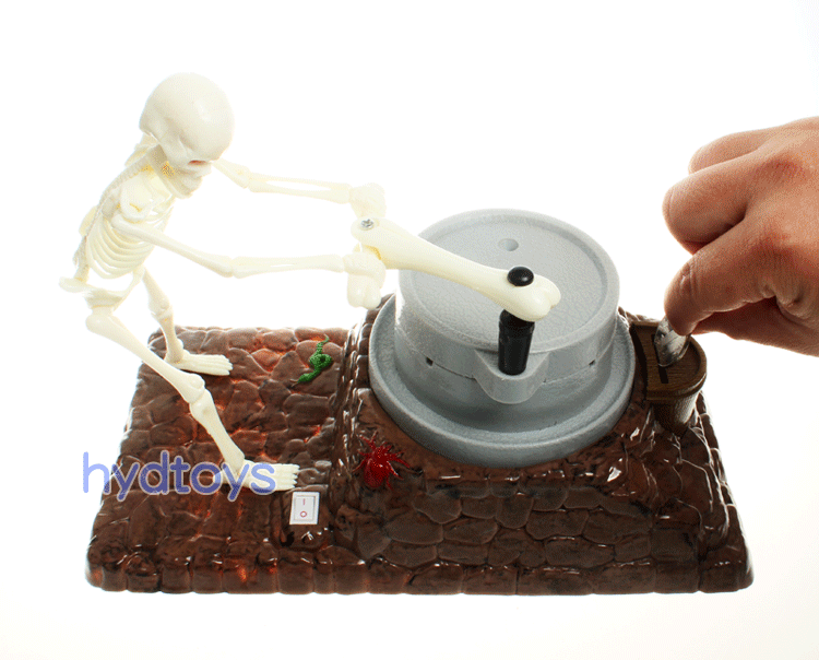 玩具批发音乐带灯光有钱能使鬼推磨存钱罐 鬼节恐怖玩具创意整蛊