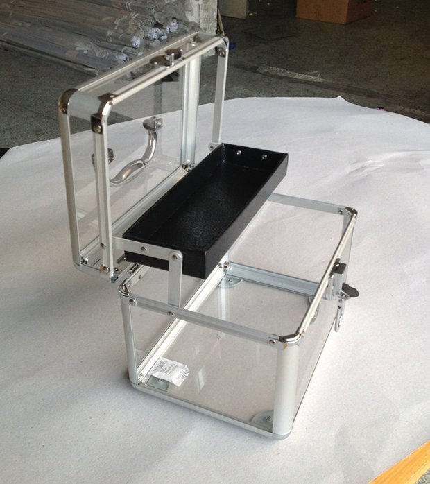 压克力箱带粉盒侧面