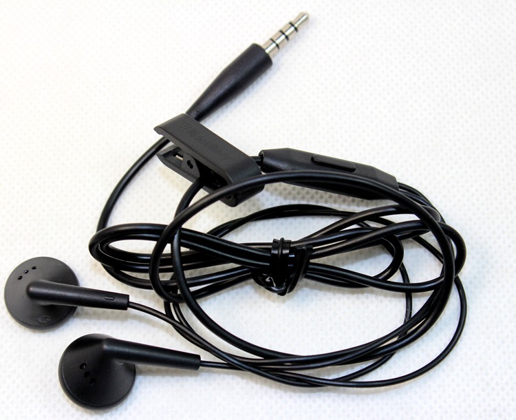 手机专用线控耳机-新款黑莓Z10 Q5 原配原装耳