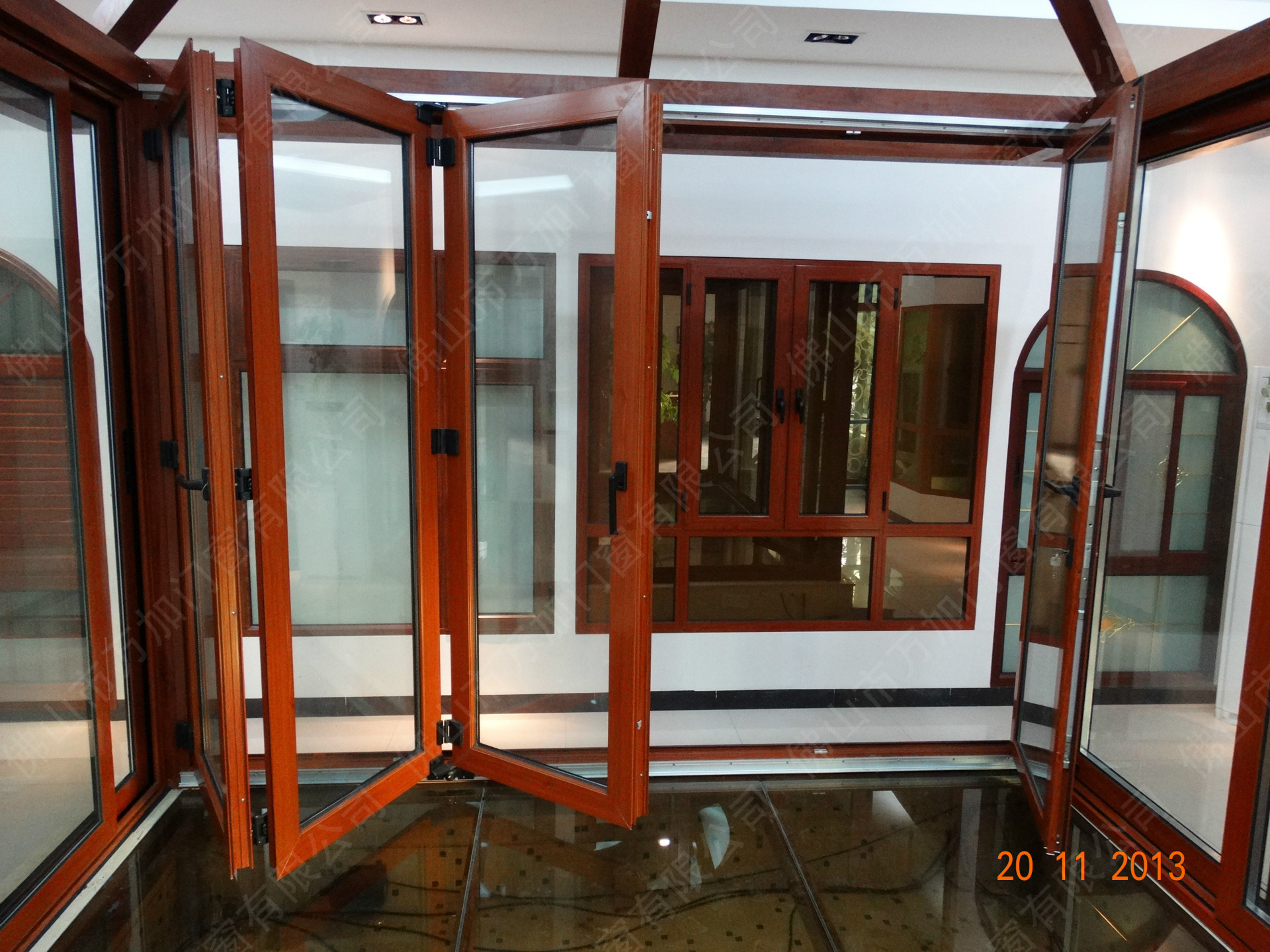 折叠门-佛山门窗厂 铝合金阳台折叠门 厨房折叠