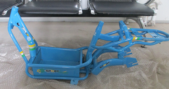 塑件-采购豪华金凤凰款电动三轮车底盘塑件--阿