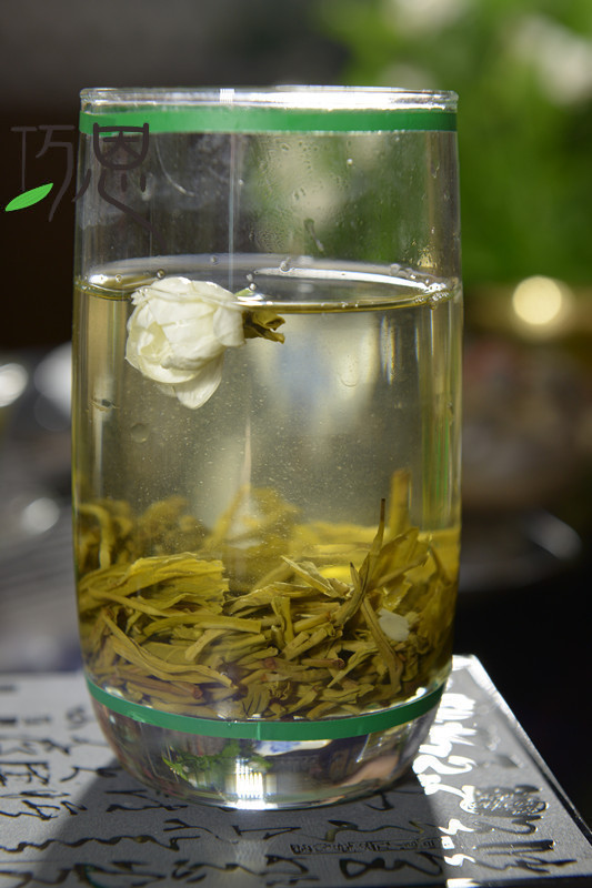 巧恩茶业茉莉小白毫茶汤展示