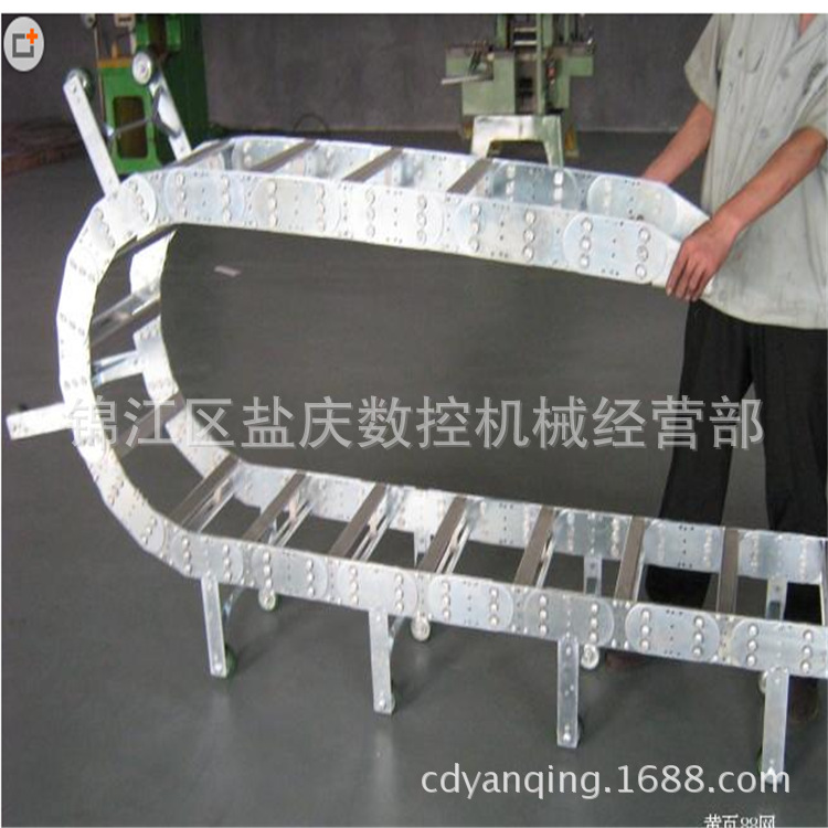 供应高强度 速度快 噪音小优质 钢铝拖链重工企业首选盐庆拖链