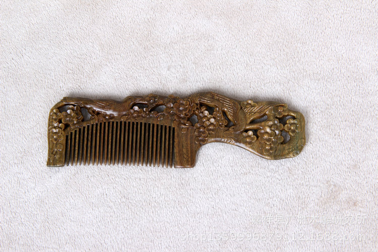 生产供应 梅花雕刻檀木梳 高档工艺檀木梳 价格