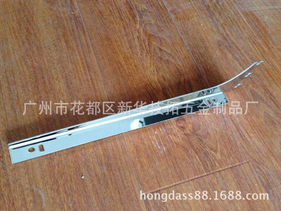 HD3017水平托侧面图